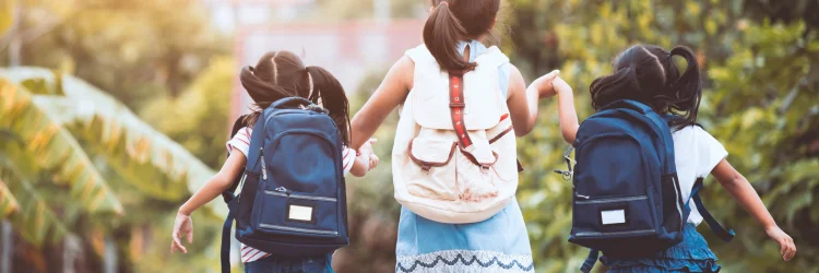 Eden Prairie MN Chiropractor Discusses Proper Child Backpacks
